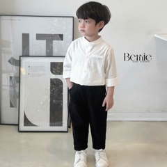 Áo sơ mi trắng dài tay cổ trụ, cổ tàu cho bé trai size 1 tuổi tới 7 tuổi Bernie T0625A26