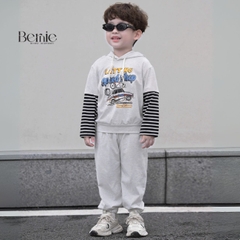 Set bộ tay dài thể thao unisex tay áo phối kẻ áo có mũ họa tiết ô tô đi chơi đi học 1 đến 7 tuổi BERNIE H0725B55