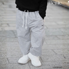  Quần dài quần da cá lưng thun phối màu bo chun họa tiết thêu chữ Hey cho bé trai bé gái size 9 tới 28kg BERNIE H0925Q37