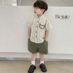 Set sơ mi cổ trụ chất đũi ngắn tay họa tiết thổ cẩm kèm quần short kaki cho bé từ 9kg tới 28kg BERNIE T1124B19
