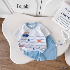 Set bộ ngắn tay đi chơi đi biển họa tiết Đại Hải Trình kèm quần short cho bé trai size 9 tới 25kg BERNIE H0226B31