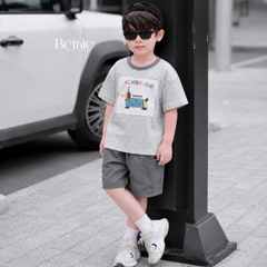 Set bộ bé trai áo thun tay ngắn họa tiết kẻ ngang Sausage Dog kèm quần short kaki cho bé trai size 9 đến 28kg BERNIE H0326B37