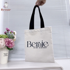 Túi tote vải đeo vai màu be đơn giản in chữ Bernie