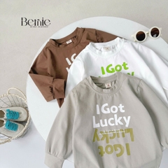 Áo thun áo phông tay dài in chữ Lucky nhiều màu unisex cho bé trai bé gái đi học đi chơi 9 đến 27kg BERNIE H0725A26