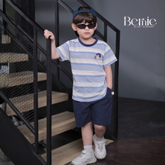 Set bộ tay ngắn họa tiết kẻ Cậu bé trà sữa kèm quần short kaki cho bé trai 9kg tới 28kg BERNIE H1125B28