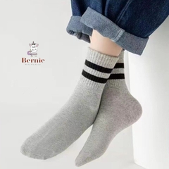 Tất vớ thể thao unisex cổ cao sọc viền cho bé trai bé gái màu trắng đen xám 1 đến 5 tuổi BERNIE