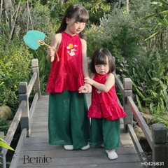Set yếm lụa đỏ thêu thỏ ngọc kèm quần dài xanh tết trung thu bé gái chất lụa gấm BERNIE 1 tuổi đến 7 tuổi H0425B31 