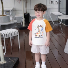 Set bộ cotton Hươu vui vẻ sắc màu cho bé trai áo thun cotton họa tiết Hươu nhỏ vui vẻ và quần short đùi kaki 1 đến 7 tuổi BERNIE H0725B64