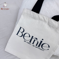 Túi tote vải đeo vai màu be đơn giản in chữ Bernie
