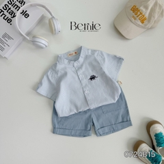 Set sơ mi tay ngắn cổ trụ kẻ sọc thêu khủng long và cá sấu cho bé trai 9kg tới 25kg Bernie 1223B025