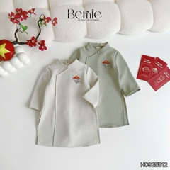 Set áo dài cách tân kèm quần cho bé trai chất lụa vân Thiên tử mặc Tết size 9 đến 25kg BERNIE H0925B11