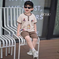 Set bộ tay ngắn cổ trụ họa tiết Gấu Funny và quần short đi chơi đi biển cho bé trai size 1 tới 7 tuổi BERNIE H1125B37