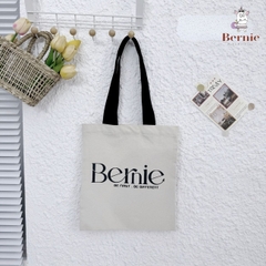 Túi tote vải đeo vai màu be đơn giản in chữ Bernie