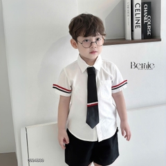 Set đồ bộ đi chơi bé trai BERNIE áo sơ mi trắng ngắn tay và cà vạt phối kẻ cho bé từ 9 đến 24kg.