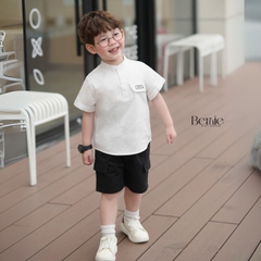 Set bộ quần áo sơ mi cho bé trai gồm áo sơ mi cổ trụ phối nắp túi thêu kèm quần thô mềm cho bé từ 9 đến 28kg BERNIE P1124B30