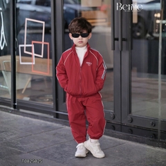 Set bộ dài tay thể thao kèm quần chất gió 2 lớp thêu Hello cho bé trai bé gái size 9 tới 28kg BERNIE T0825B25