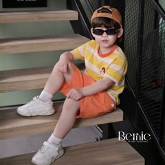 Set bộ tay ngắn họa tiết kẻ Cậu bé trà sữa kèm quần short kaki cho bé trai 9kg tới 28kg BERNIE H1125B28