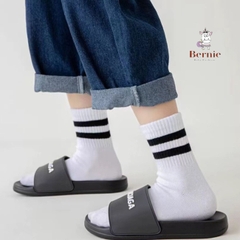 Tất vớ thể thao unisex cổ cao sọc viền cho bé trai bé gái màu trắng đen xám 1 đến 5 tuổi BERNIE