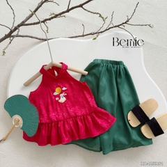 Set yếm lụa đỏ thêu thỏ ngọc kèm quần dài xanh tết trung thu bé gái chất lụa gấm BERNIE 1 tuổi đến 7 tuổi H0425B31 