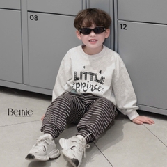 Set bộ nỉ dài tay họa tiết in chữ Little kèm quần dài kẻ ngang cho bé trai size 1 đến 7 tuổi BERNIE H0625B20