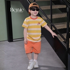 Set bộ tay ngắn họa tiết kẻ Cậu bé trà sữa kèm quần short kaki cho bé trai 9kg tới 28kg BERNIE H1125B28