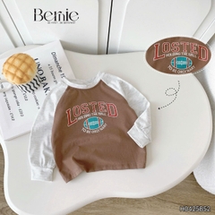 Set bộ tay dài chất thun cotton họa tiết bóng bầu dục màu nâu kèm quần dài cho bé trai size 1 đến 7 tuổi BERNIE H0425B52