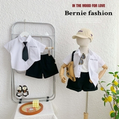 Set đồ bộ đi chơi bé trai BERNIE áo sơ mi ngắn tay và cà vạt phối huy hiệu Sandal cho bé từ 9 đến 24kg