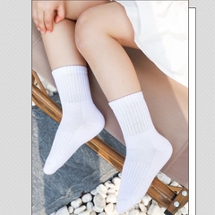 Tất vớ trơn cổ cao học sinh cho trẻ em unisex bé trai bé gái màu đen trắng xám BERNIE
