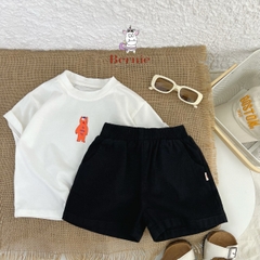 Set đồ thun đi chơi bé trai bé gái áo trắng thun cotton in gấu kèm quần kaki ngắn đen 1 đến 7 tuổi BERNIE