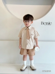 Set sơ mi ngắn tay kẻ nâu tag chữ cho bé trai kèm cà vạt 8 đến 25kg BERNIE 0923B009