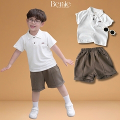 Set bộ polo tay ngắn màu trắng kem họa tiết in túi và chữ kèm quần short nâu cho bé trai 1 đến 7 tuổi BERNIE H0225B25