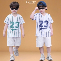 Set bộ thể thao tay ngắn họa tiết kẻ sọc số 23 cho bé trai kèm quần short size 9 tới 28kg BERNIE T1025B66Đ