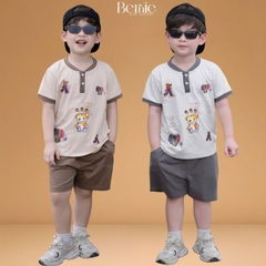 Set bộ tay ngắn cổ trụ họa tiết Gấu Funny và quần short đi chơi đi biển cho bé trai size 1 tới 7 tuổi BERNIE H1125B37