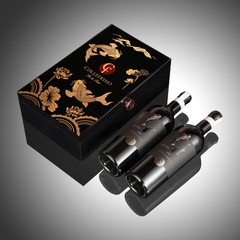 Vang Con Cá In & Out Limited Edition (Rượu Vang Cá Chép Đen)
