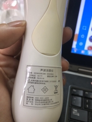 Máy rửa mặt KSKIN KD3033S đầu cọ xoay tròn kèm sóng rung sonic
