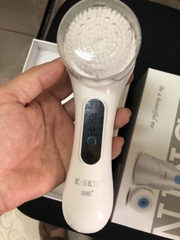 Máy rửa mặt KSKIN KD3033S đầu cọ xoay tròn kèm sóng rung sonic