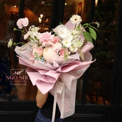 Bó hoa tông hồng: cúc mẫu đơn mix lan hồ điệp