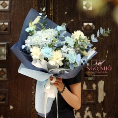 Bó hoa tông xanh dương