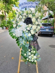 Kệ Hoa Chia Buồn 074