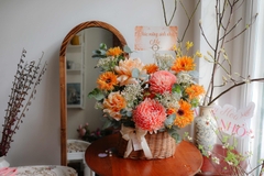 Giỏ Hoa Cúc Mẫu Đơn & Hồng Ecuador Tone Cam 029