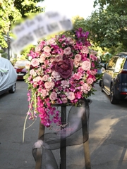 Kệ Hoa Chia Buồn & Banner