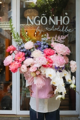 Hộp Hoa Mẫu Đơn Thiết Kế 469 - Peony & Delphinium