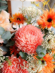 Giỏ Hoa Cúc Mẫu Đơn & Hồng Ecuador Tone Cam 029