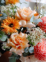 Giỏ Hoa Cúc Mẫu Đơn & Hồng Ecuador Tone Cam 029