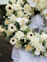 Kệ Hoa Chia Buồn 076