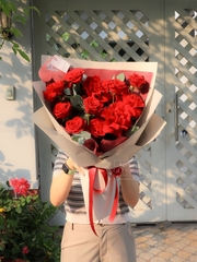 Bó hoa Tone Đỏ 010