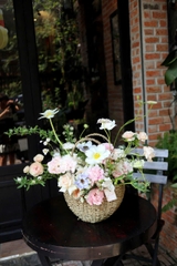 Giỏ hoa garden tone hồng/ xanh lá