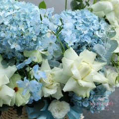 Giỏ hoa tú cầu xanh mix hồng trắng