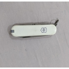 VICTORINOX CLASSIC MÓC KHÓA ĐA NĂNG – Dao đa năng mini Victorinox Classic hàng cũ tuyển chọn