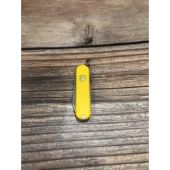 VICTORINOX CLASSIC MÓC KHÓA ĐA NĂNG – Dao đa năng mini Victorinox Classic hàng cũ tuyển chọn